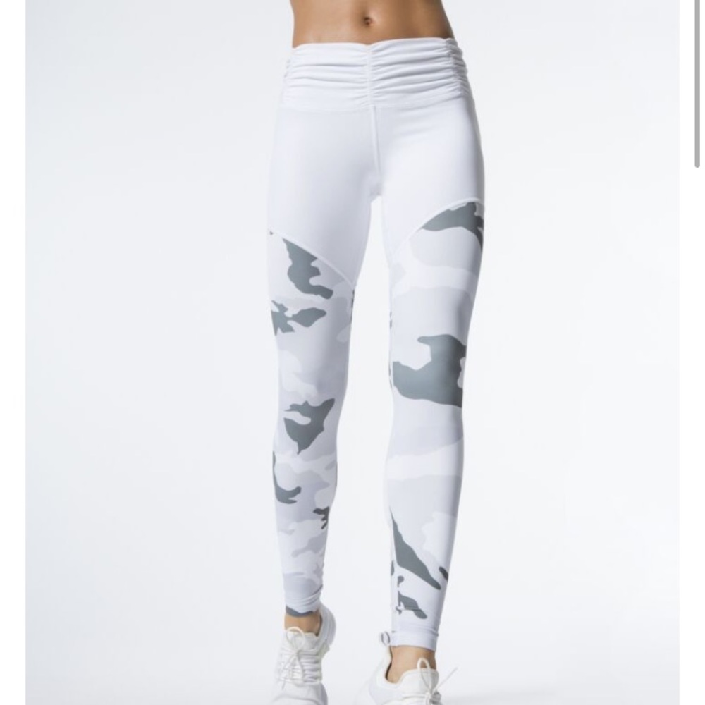 Carbon38 White Camo Hero Leggings barely worn - Picture 6 of 8